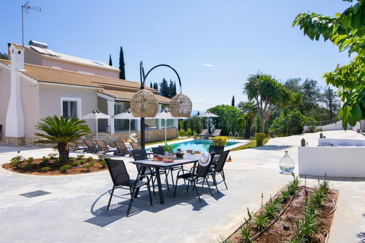 Grande Terra Villas With Swimming Pool Spartylas Exterior photo