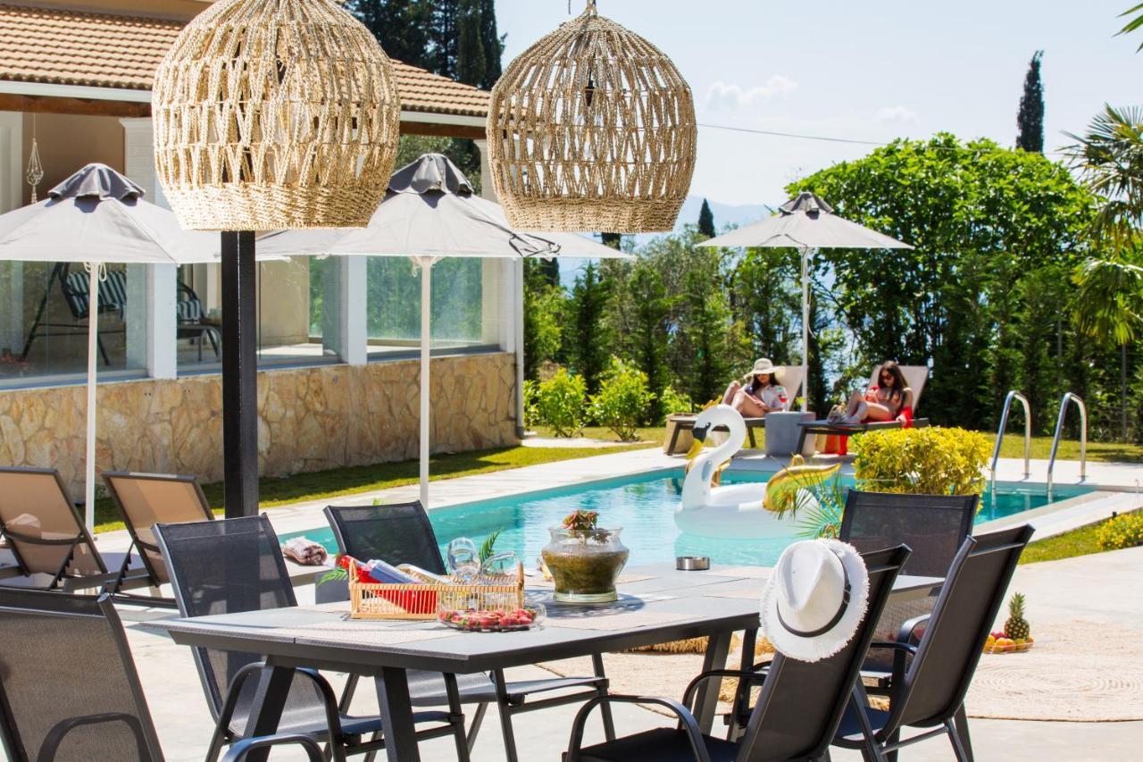 Grande Terra Villas With Swimming Pool Spartylas Exterior photo